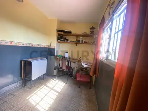 Depto Tipo Casa 5 ambientes con 2 baños