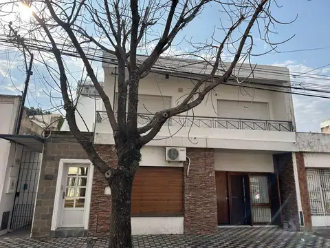 Alquilo casa centrica p alta 2 dormitorios