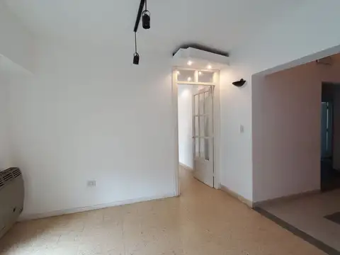 Alquilo casa centrica p alta 2 dormitorios