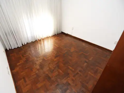 Depto Tipo Casa en Venta 35 años