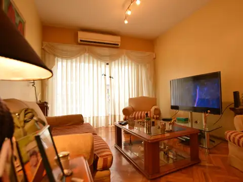 Departamento 4 ambientes con 2 baños