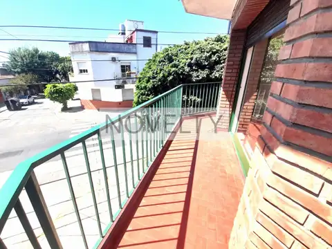 Dpto 4 Ambientes c/dependencia - ALQUILER - SAAVEDRA