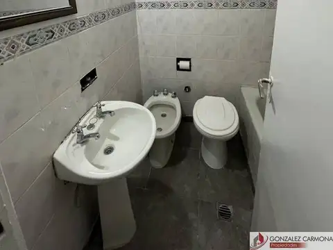 Departamento en Alquiler en Flores, $ 700.000