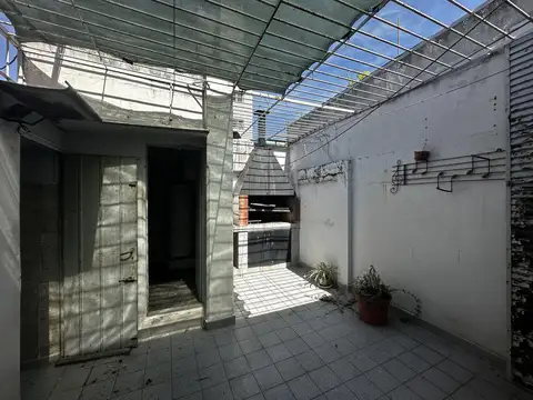 Depto Tipo Casa en Venta de 5 ambientes