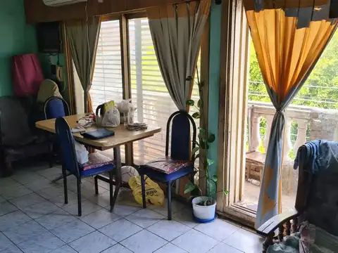 PH 3 ambientes c/ Local en Venta en Villa Bonich, San Martín