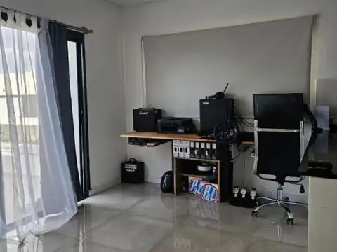 Depatamento monoambiente con gran balcón en venta en Canning, complejo Sotavento. Ezeiza.