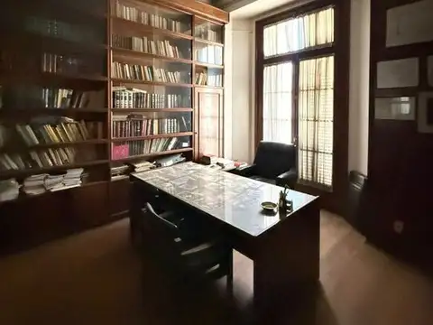 VENTA DE OFICINA de 200 m2 CENTRO
