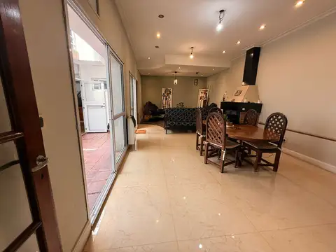 VENTA CASA 4 AMBIENTES LINIERS