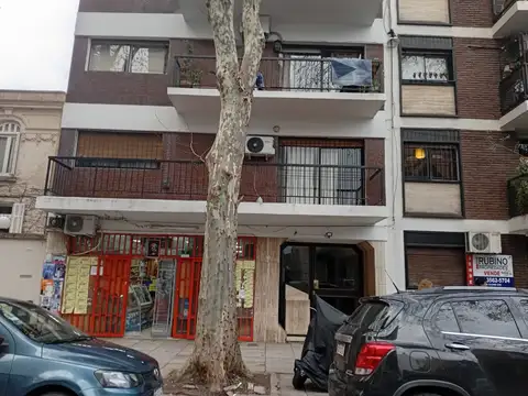 Excelente 3 ambientes como a estrenar.