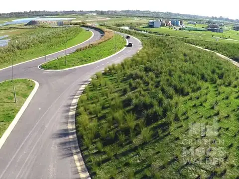 Terreno en venta Barrio Acacias  Puertos del Lago.