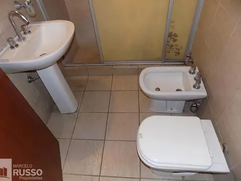 Casa en Alquiler con 1 cochera