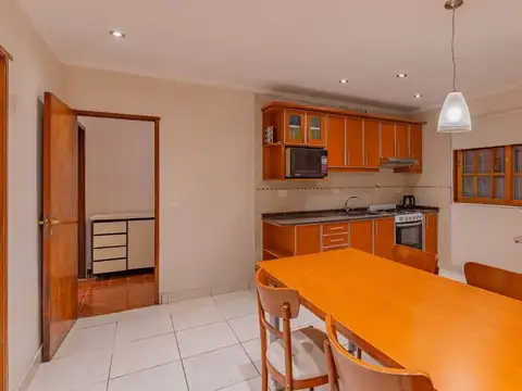 Depto Tipo Casa en Venta con 1 cocheras