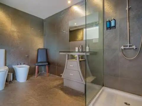 Hotel en Venta en Alem, USD 3.000.000