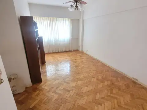 HERMOSO MONOAMBIENTE - BAÑO Y COCINA APARTE