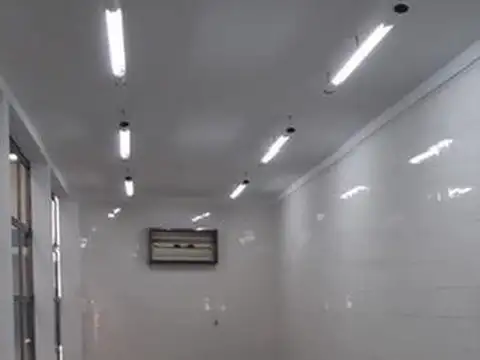 Galpon en Alquiler 8  mts Fondo