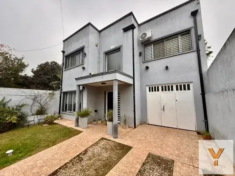 Casa en Venta - 3 Dormitorios 2 Baños - 505mts - La Plata
