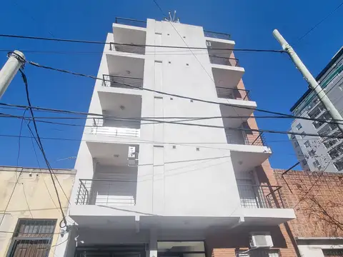 Departamento en venta de un dormitorio.Al frente. Centrico. Super luminoso.
