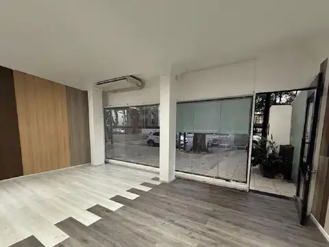 Local en Venta en Martinez Vias / Libertador, USD 197.000
