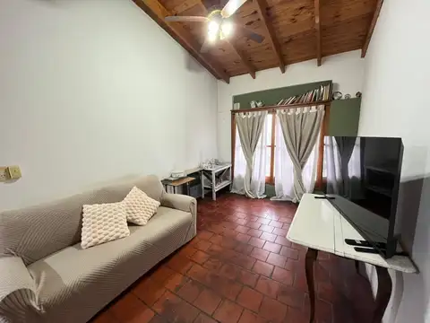 Casa 7 ambientes con 4 baños