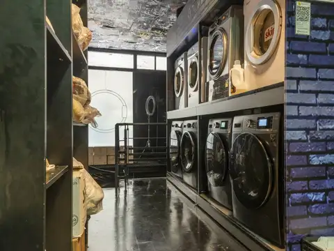 Alquiler local en Plaza San Martín - Apto Gastronómico