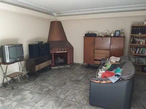 Casa en Venta en Rafael Calzada, USD 200.000