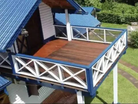 Casa en Venta con 3 cocheras