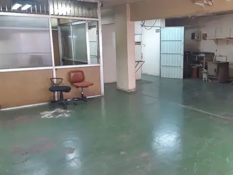Galpon en Venta en San Nicolás, USD 80.000