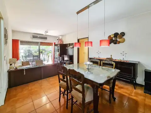 Depto Tipo Casa en Venta con 1 cocheras