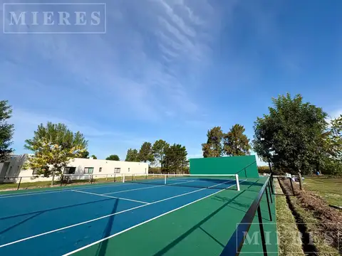 Terreno en Venta en Los Alcanfores, USD 98.000