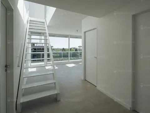 Departamento en Alquiler con 2 cocheras