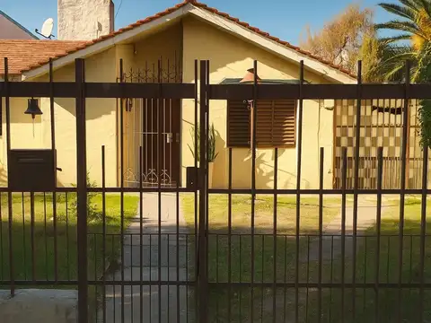 VENTA CASA 2 DORMITORIOS PARQUE LATINO OPORTUNIDAD