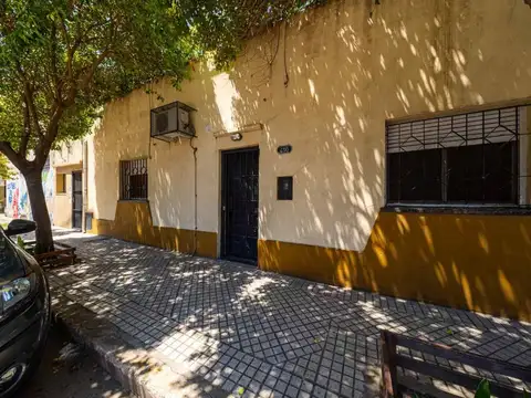 CASA EN VENTA 2 DORMITORIOS BARRIO REFINERIA