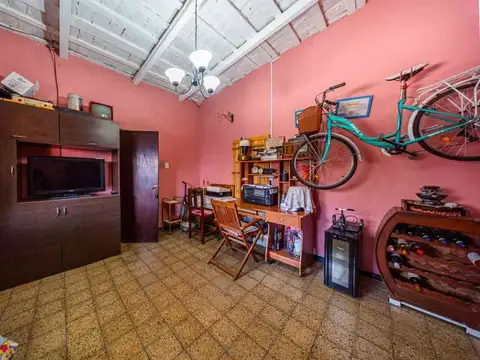 CASA EN VENTA 2 DORMITORIOS BARRIO REFINERIA