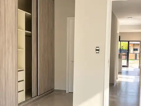 Depto Tipo Casa en Venta en Maipú, USD 95.000