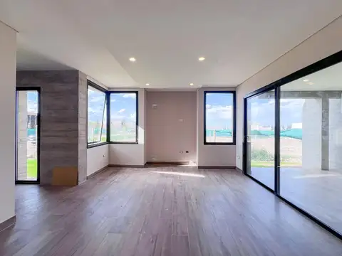 Casa 5 ambientes con 2 baños