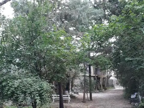 Casa en Venta con 4 cocheras