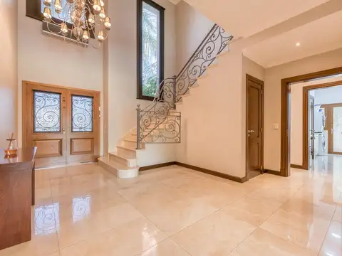 Casa en Alquiler de 4 dormitorios
