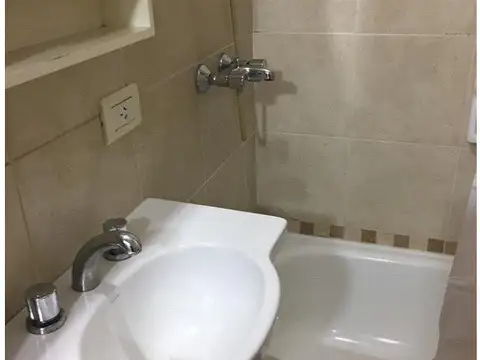 Departamento en Alquiler en Republica De La Sexta, $ 320.000