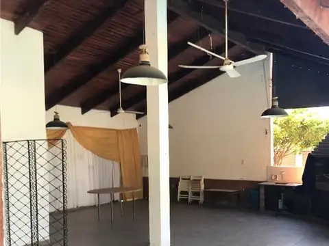 Casa en Venta en Barranqueras, USD 230.000