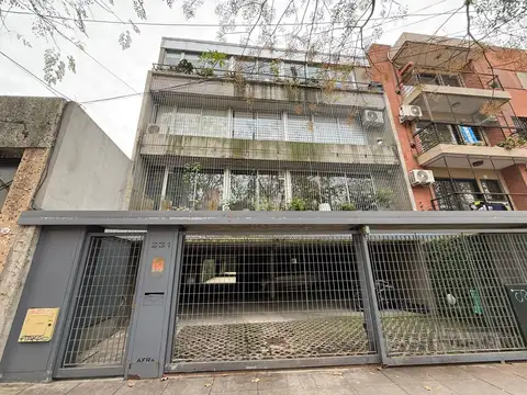 Departamento 2 ambientes con cochera en venta en San Isidro