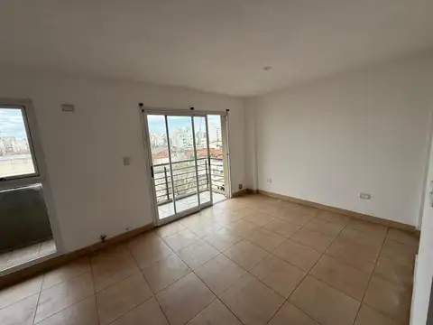 38 entre 8 y 9 600, Piso 4