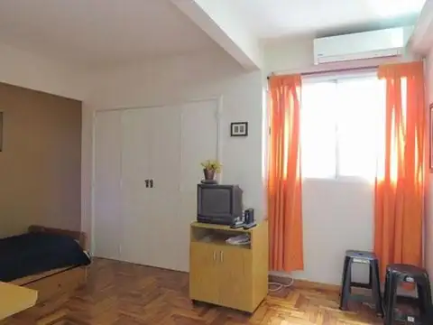 Malabia 2400, Piso 4