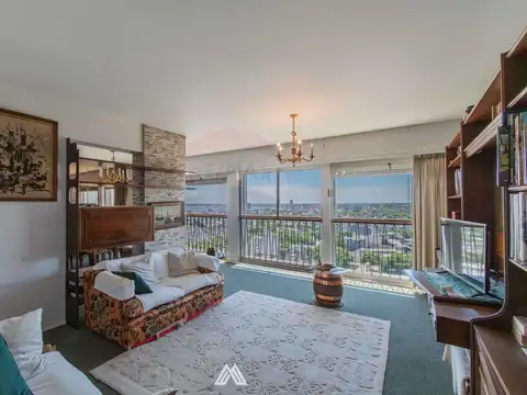 VENDO APARTAMENTO CORDON 3 Y SERVICIO GARAGE VISTA