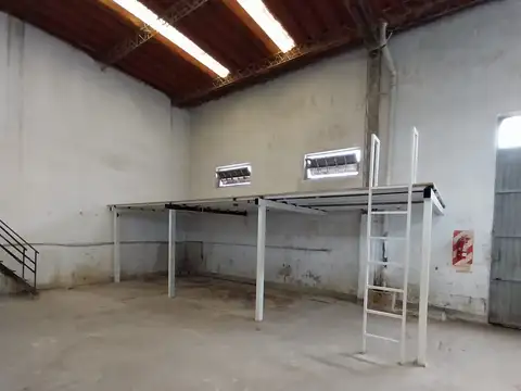 LOCAL COMERCIAL EN ALQUILER. ARIJON Y CALLAO