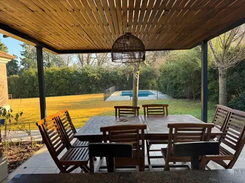 Casa en Alquiler de 3 dormitorios