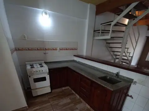 Casa en Alquiler en Rafael Calzada, $ 600.000