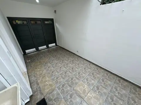 Depto Tipo Casa en Alquiler de 4 ambientes
