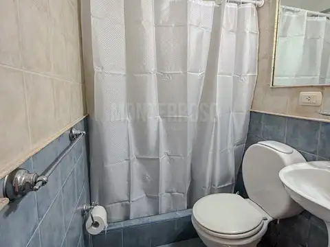 Departamento en Alquiler en Bernal, $ 650.000