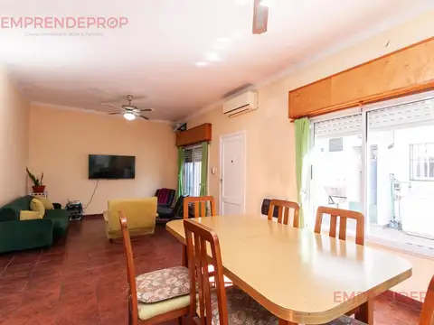 Casa 6 ambientes con 3 baños