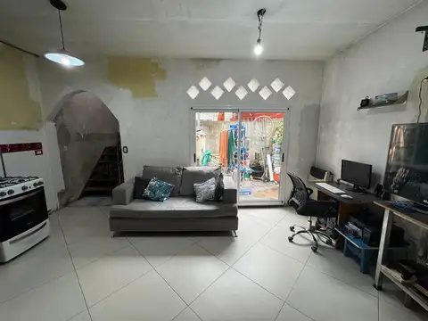 PH EN VENTA 3 AMBIENTES CON PATIO  ISIDRO CASANOVA